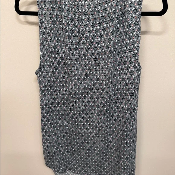 LOFT Mixed Media Tie-Neck Shell V-Neck Blouse Geometric Print Size Large - Picture 7 of 11